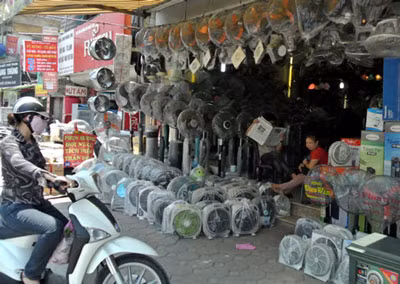 Hà Nội nắng nóng đến cuối tuần. (Ảnh: Q.Phong) Hà Nội nắng nóng đến cuối tuần. (Ảnh: Q.Phong)