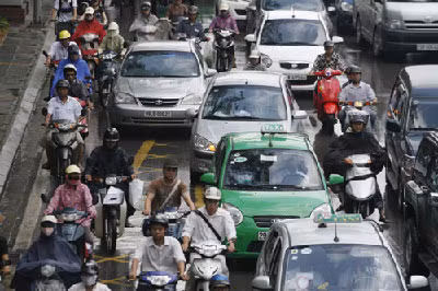 Hà Nội thành "sông" trong cơn mưa lớn nhất đầu hè ảnh 9