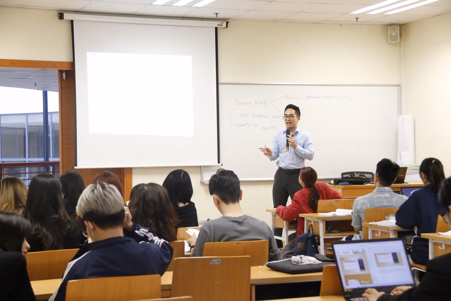 Trường Đại học Kinh tế Quốc dân. Ảnh: Mộc Trà.