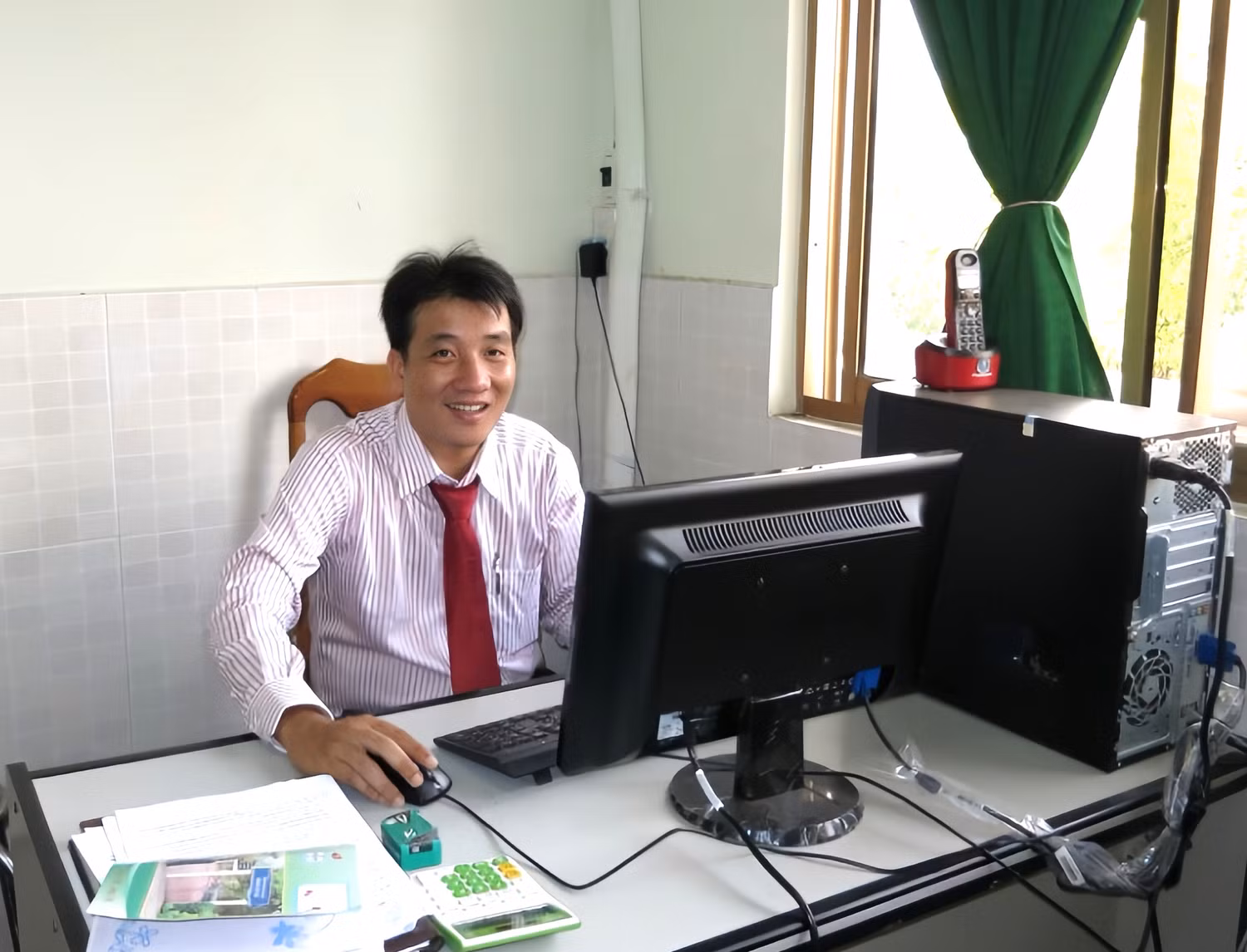 Nguyễn Hùng Cường - Giám đốc Trung tâm Giáo dục nghề nghiệp - Giáo dục thường xuyên huyện Châu Thành (An Giang). Ảnh_ NVCC.jpg