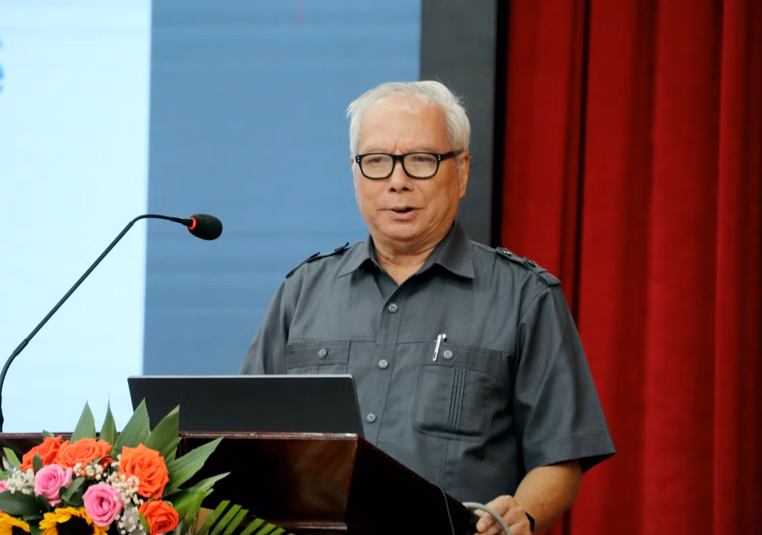 GDVN_bác Khuyến.jpg