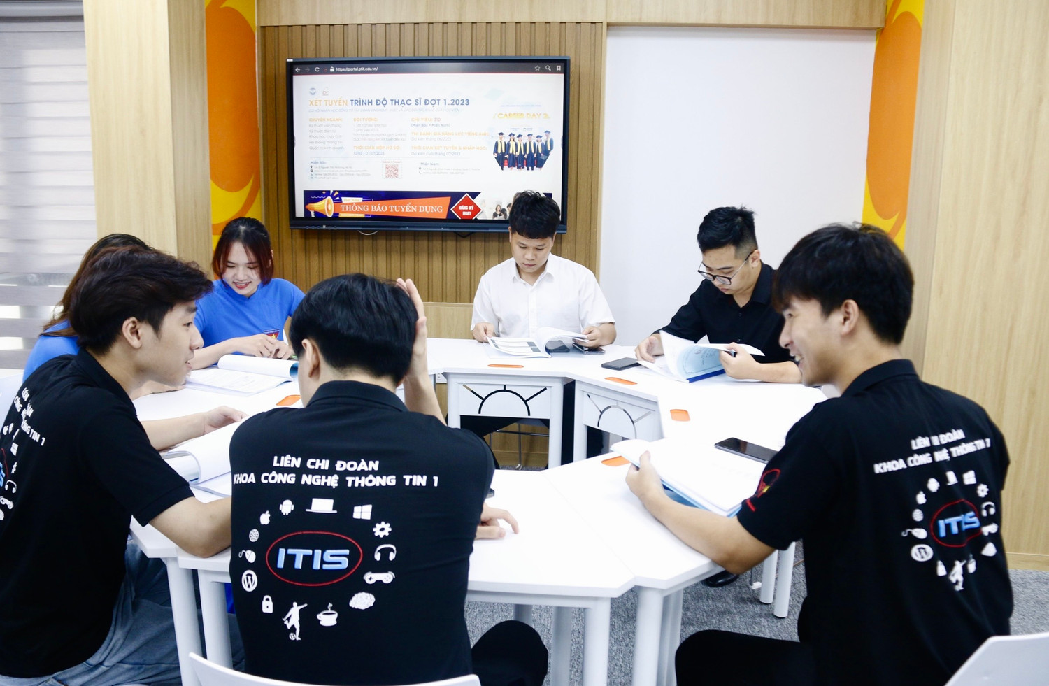 GDVN_lớp CLC.jpg