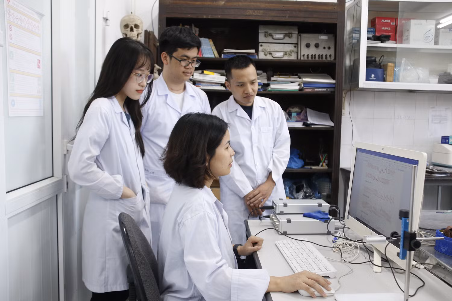 Việc ban hành Nghị định 97 đã “chốt” lùi lộ trình tăng học phí của giáo dục đại học, giáo dục nghề nghiệp công lập một năm so với quy định tại Nghị định 81. Ảnh minh họa: Mộc Trà. Việc ban hành Nghị định 97 đã “chốt” lùi lộ trình tăng học phí của giáo dục đại học, giáo dục nghề nghiệp công lập một năm so với quy định tại Nghị định 81. Ảnh minh họa: Mộc Trà.