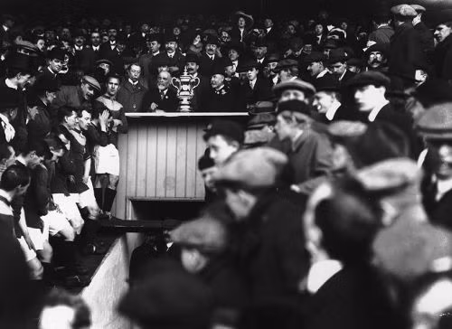 Trước đó, họ từng vô địch FA Cup