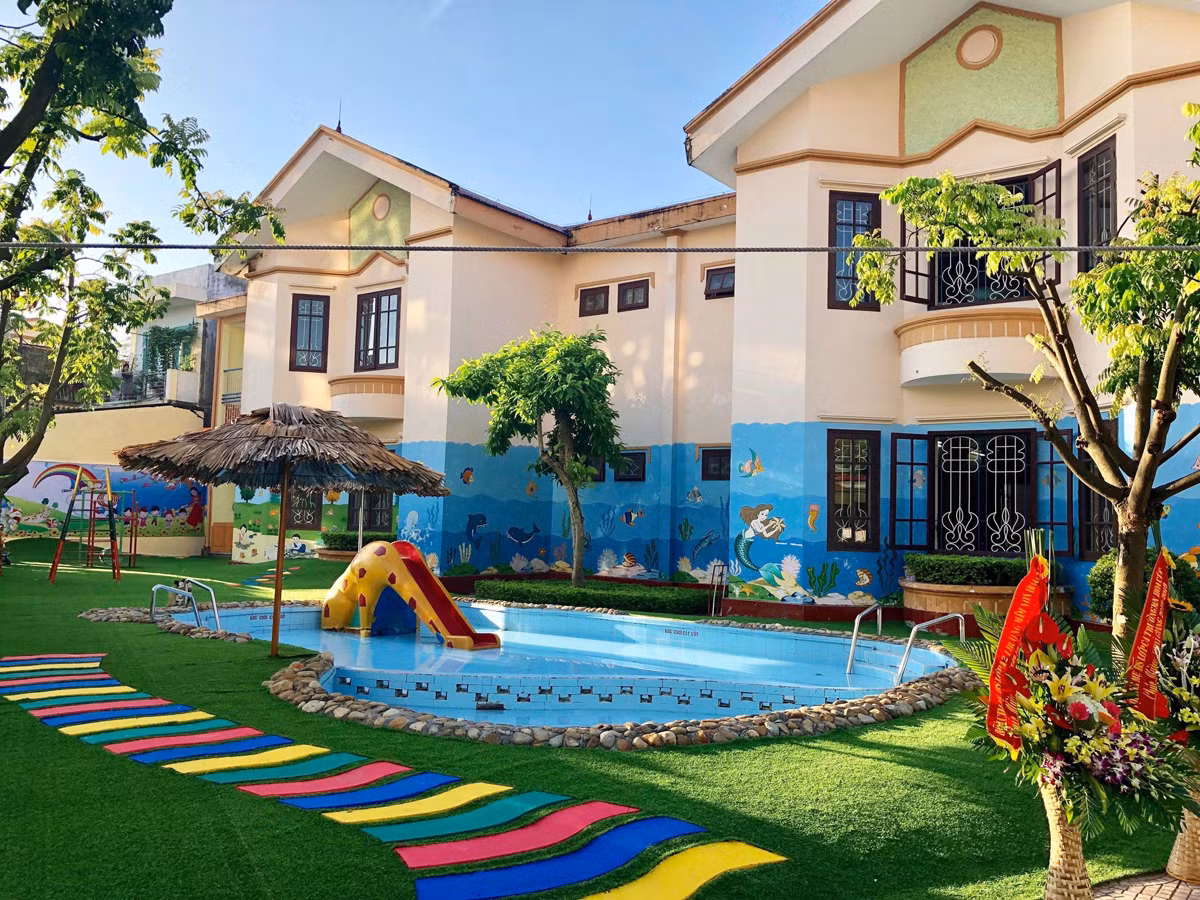 Cơ sở vật chất nhà trường được đầu tư khang trang, hiện đại (Ảnh: Lã Tiến) Cơ sở vật chất nhà trường được đầu tư khang trang, hiện đại (Ảnh: Lã Tiến)