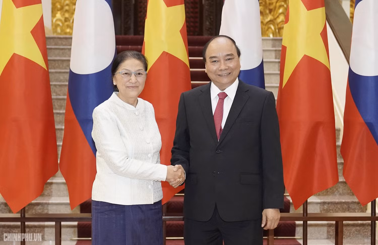 Thủ tướng Nguyễn Xuân Phúc tiếp Chủ tịch Quốc hội Lào. Ảnh: VGP Thủ tướng Nguyễn Xuân Phúc tiếp Chủ tịch Quốc hội Lào. Ảnh: VGP