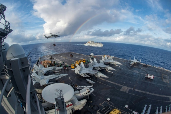 Tàu sân bay Mỹ USS Carl Vinson, ảnh: AP. Tàu sân bay Mỹ USS Carl Vinson, ảnh: AP.