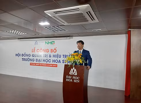 Phó Giáo sư Thái Bá Cần - tân Chủ tịch Hội đồng Quản trị của Trường Đại học Hoa Sen (ảnh: P.L) Phó Giáo sư Thái Bá Cần - tân Chủ tịch Hội đồng Quản trị của Trường Đại học Hoa Sen (ảnh: P.L)