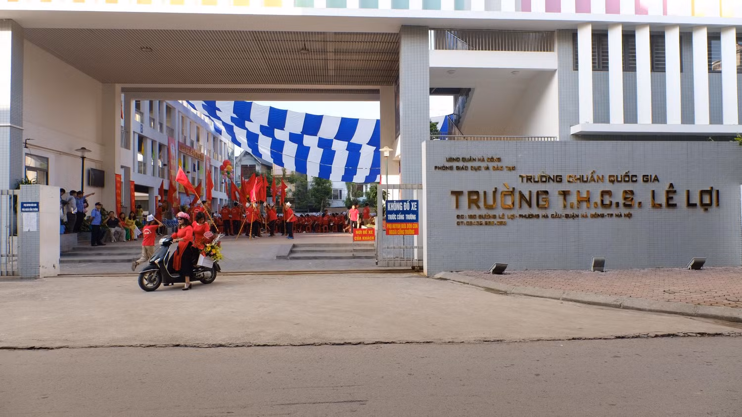 Học sinh Trường Trung học cơ sở Lê Lợi biểu diễn tiết mục nhảy vũ đạo trên nền nhạc 18+. Ảnh: Trung học cơ sở Lê Lợi.