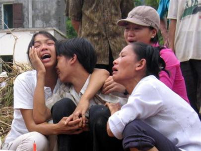 Người dân miền Bắc Triung bộ chịu nhiều đau thương khi cơn siêu bão Wutip đổ bộ vào đây