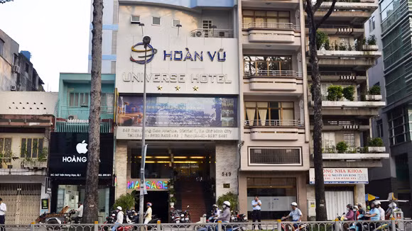 Mặt tiền động mại dâm cao cấp Hoàn Vũ