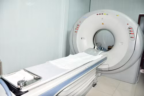 Trang thiết bị y tế nhiều tỷ đồng mua về để xó vì không dùng được Trang thiết bị y tế nhiều tỷ đồng mua về để xó vì không dùng được