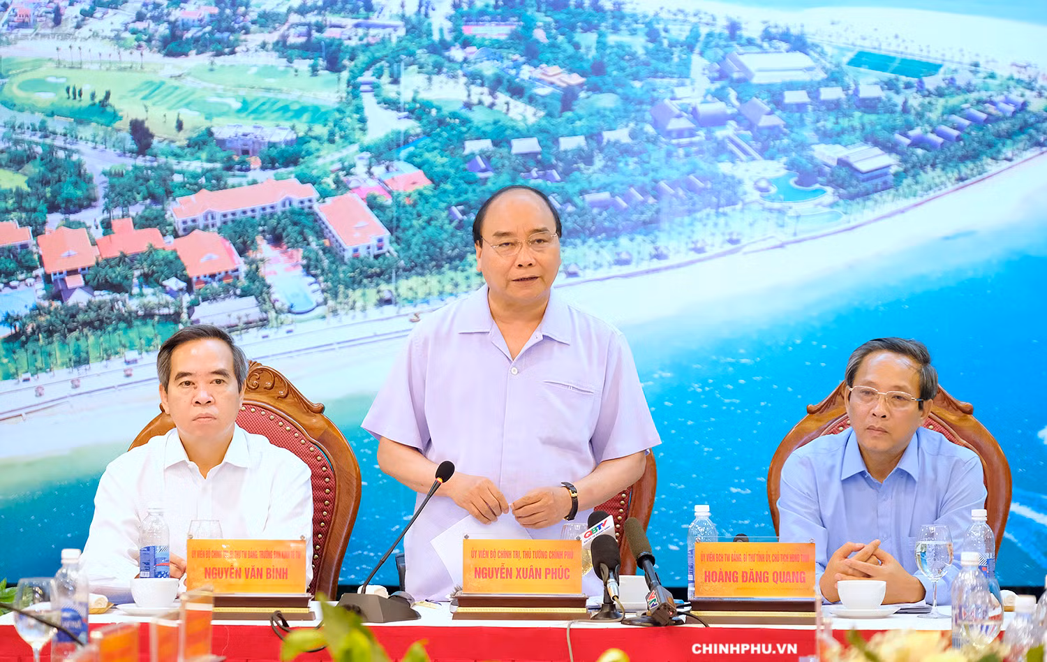 Thủ tướng phát biểu tại buổi làm việc. (Ảnh: VGP) Thủ tướng phát biểu tại buổi làm việc. (Ảnh: VGP)