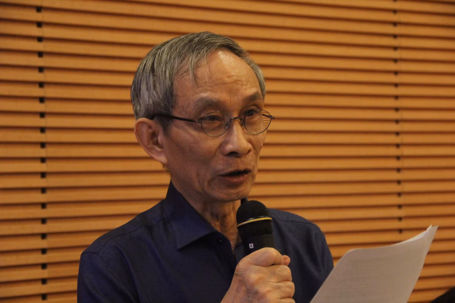 Thầy Nguyễn Xuân Khang đề nghị bỏ biên chế vĩnh viễn cán bộ quản lý giáo dục và giáo viên ở trường công lập. (Ảnh: Đỗ Thơm)