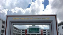 Hiệu trưởng Trường Võ Văn Kiệt phản đối quyết định điều chuyển và xin nghỉ việc. (ảnh: CTV)