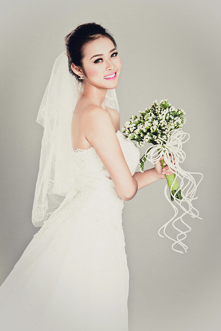 Hy vọng năm sau sẽ là một năm đầy may mắn của Diệp Bảo Ngọc. Hy vọng năm sau sẽ là một năm đầy may mắn của Diệp Bảo Ngọc.