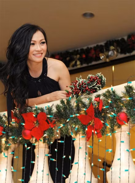 Phương Thanh thoải mái thả mình tận hưởng không khí Noel tràn ngập Phương Thanh thoải mái thả mình tận hưởng không khí Noel tràn ngập