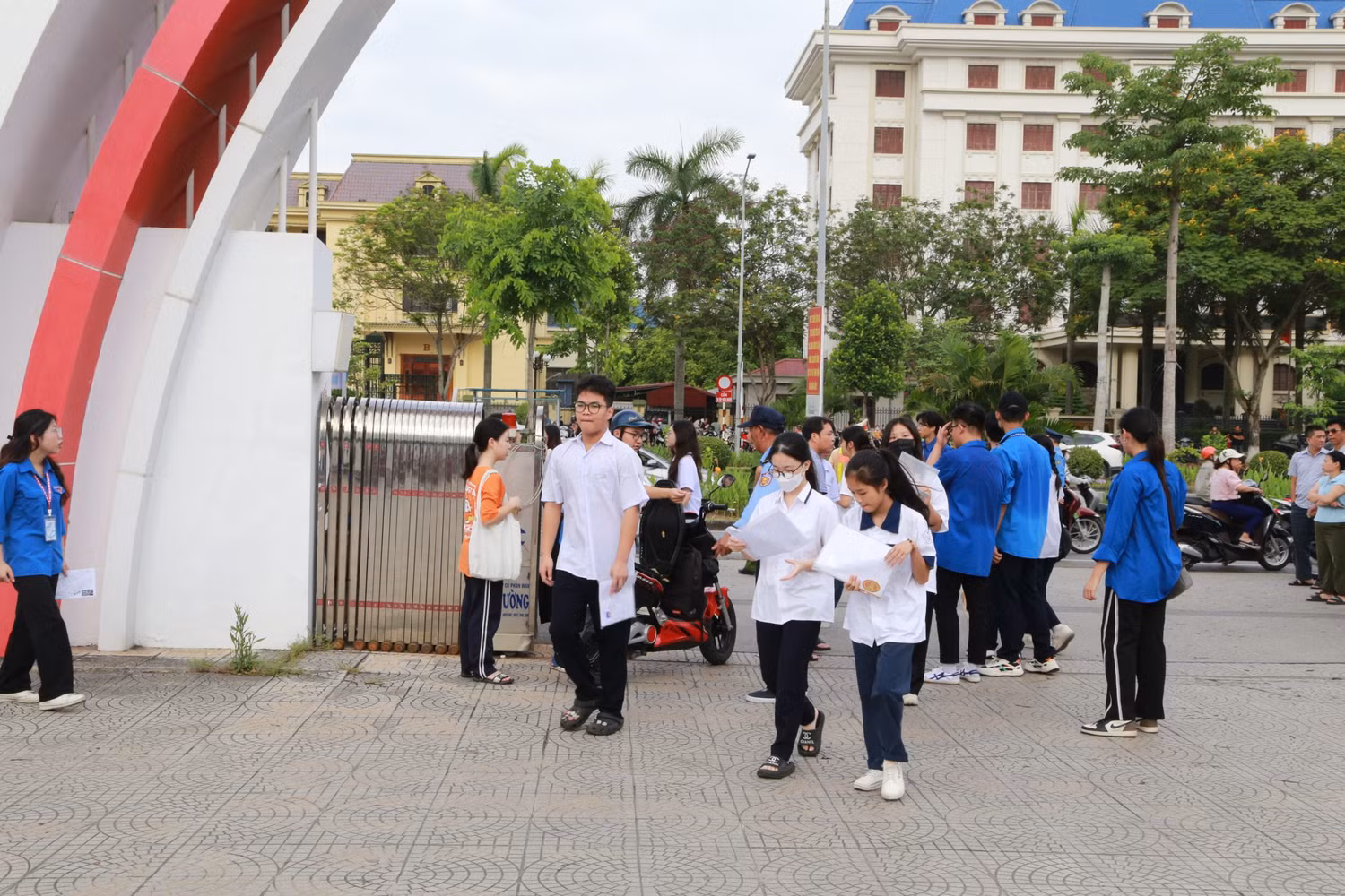 GDVN_hp-thi-chuyen-tran-phu-6.jpg