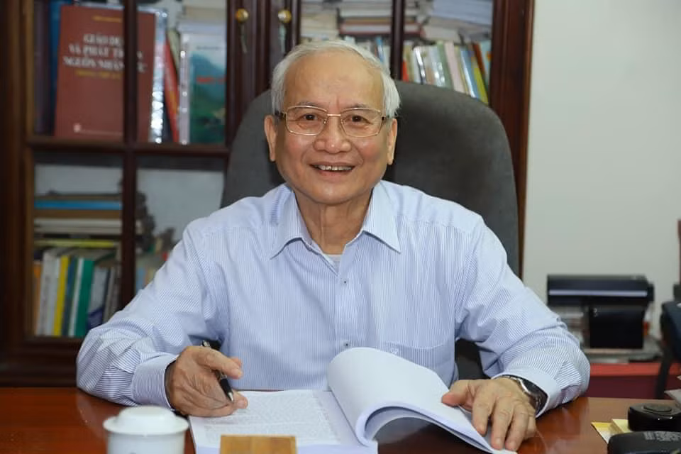 Nhà giáo Nhân dân, Phó Giáo sư, Tiến sĩ Nguyễn Võ Kỳ Anh (Ảnh: NVCC)
