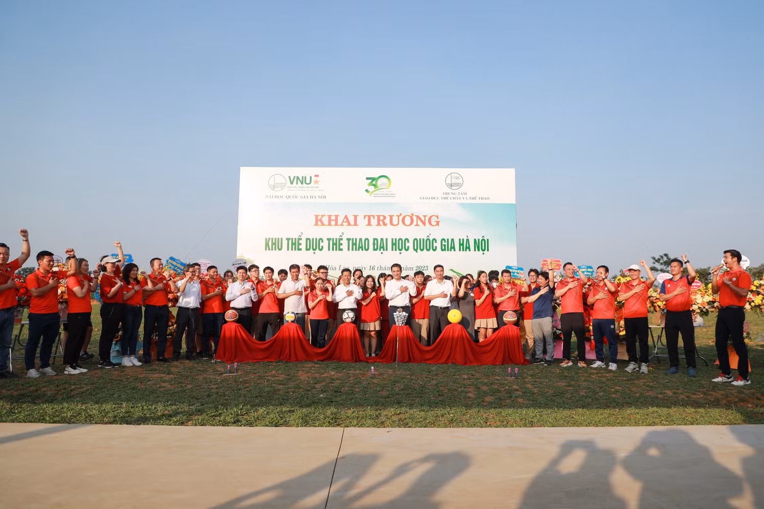 Khai trương khu thể dục thể thao Đại học Quốc gia Hà Nội Khai trương khu thể dục thể thao Đại học Quốc gia Hà Nội