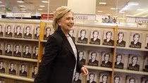 Bà Hillary Clinton và cuốn sách dạng hồi ký mới phát hành