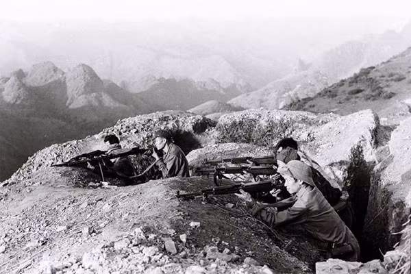 Cuộc chiến đấu bảo vệ biên giới phía Bắc tháng 2/1979 (Ảnh tư liệu) Cuộc chiến đấu bảo vệ biên giới phía Bắc tháng 2/1979 (Ảnh tư liệu)