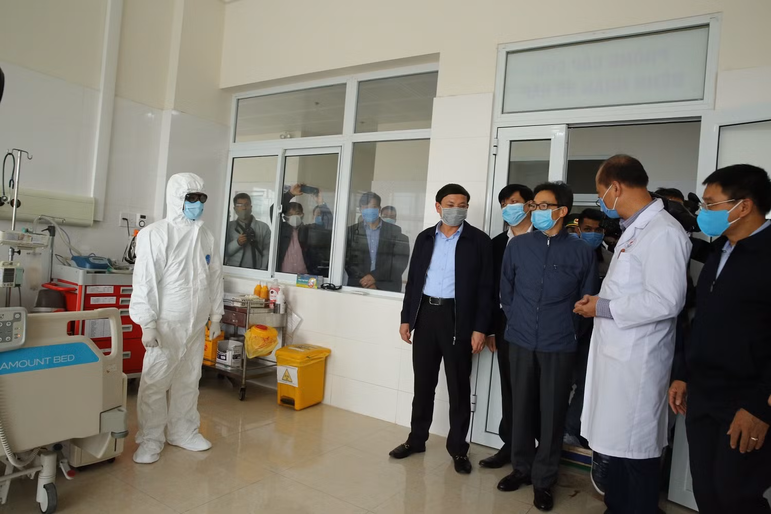 Phó Thủ tướng Vũ Đức Đam kiểm tra công tác phòng chống dịch bệnh tại Quảng Ninh. Ảnh VGP/Trần Mạnh Phó Thủ tướng Vũ Đức Đam kiểm tra công tác phòng chống dịch bệnh tại Quảng Ninh. Ảnh VGP/Trần Mạnh