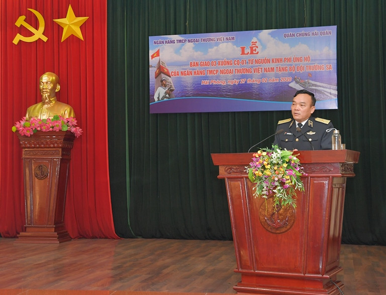 Chuẩn đô đốc Phạm Văn Quang – Phó Chủ nhiệm Chính trị Hải quân phát biểu. Chuẩn đô đốc Phạm Văn Quang – Phó Chủ nhiệm Chính trị Hải quân phát biểu.