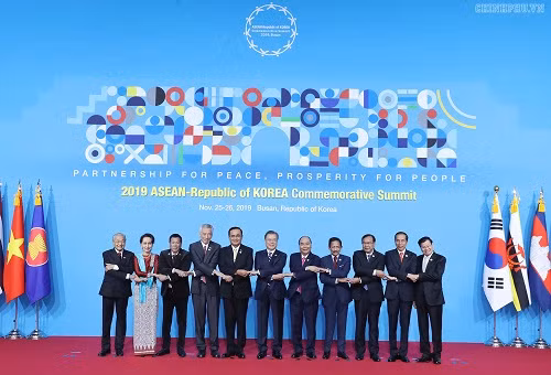 Các nhà lãnh đạo ASEAN-Hàn Quốc. Ảnh: VGP/Quang Hiếu