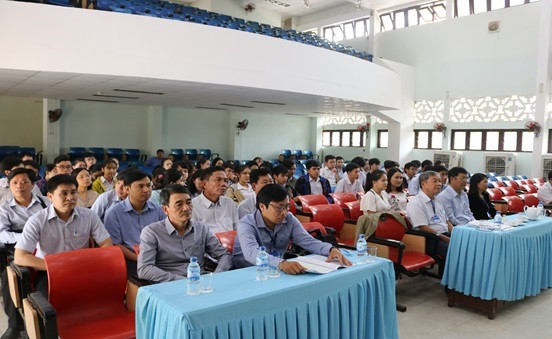 Ngày 26/12, Quảng Ngãi tổ chức Lễ khai mạc kỳ thi chọn học sinh giỏi quốc gia năm học 2019-2020. (Ảnh do tác giả cung cấp) Ngày 26/12, Quảng Ngãi tổ chức Lễ khai mạc kỳ thi chọn học sinh giỏi quốc gia năm học 2019-2020. (Ảnh do tác giả cung cấp)