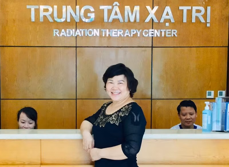 Cô Huỳnh Diệp phục hồi sau quá trình điều trị xạ trị ung thư tại Bệnh viện Vinmec Cô Huỳnh Diệp phục hồi sau quá trình điều trị xạ trị ung thư tại Bệnh viện Vinmec