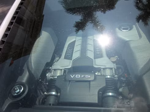 Động cơ V8 FSI. Động cơ V8 FSI.
