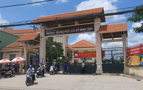 Nghệ sỹ Duy Phương bất ngờ vui vẻ bỏ qua cho cô giáo đánh vào mông con trai mình ảnh 2 Nghệ sỹ Duy Phương bất ngờ vui vẻ bỏ qua cho cô giáo đánh vào mông con trai mình ảnh 2