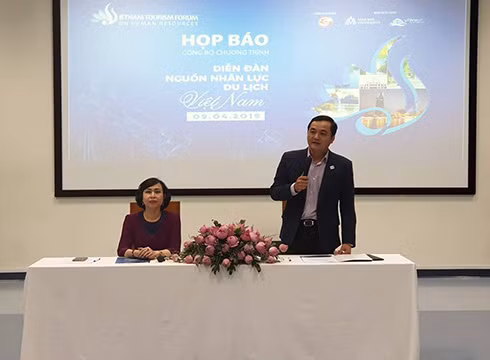 Giám đốc Sở Du lịch Thành phố Hồ Chí Minh - ông Bùi Tá Hoàng Vũ phát biểu về sự kiện (ảnh: P.L) Giám đốc Sở Du lịch Thành phố Hồ Chí Minh - ông Bùi Tá Hoàng Vũ phát biểu về sự kiện (ảnh: P.L)
