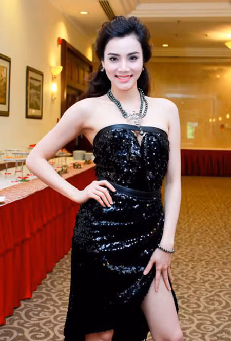 Hiện, cô đang đắt show quảng cáo