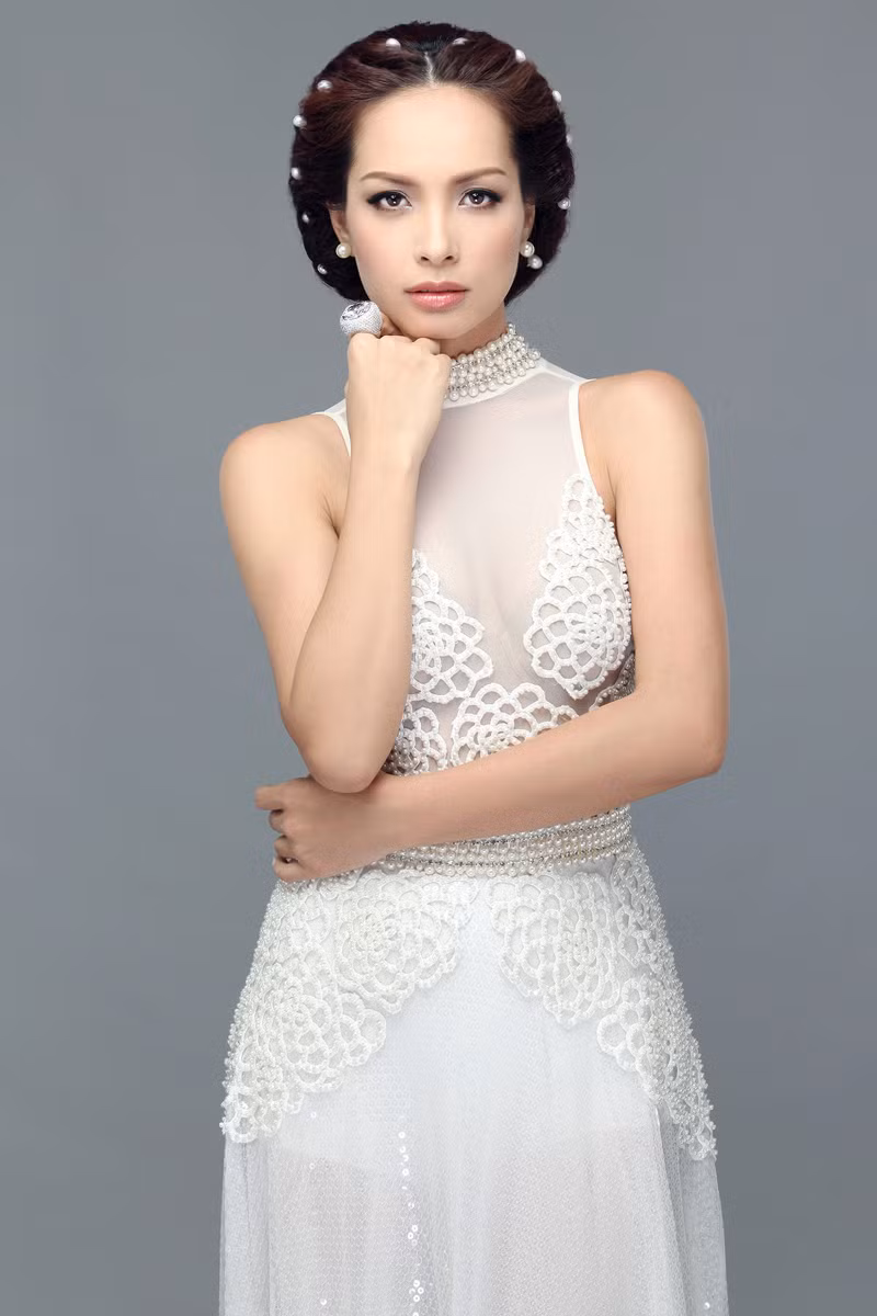 Gần đây nhất, Thuý Hạnh đã tiễn đưa Á hậu Hoàng My lên đường tham gia cuộc thi Hoa hậu Thế giới năm 2012. Gần đây nhất, Thuý Hạnh đã tiễn đưa Á hậu Hoàng My lên đường tham gia cuộc thi Hoa hậu Thế giới năm 2012.