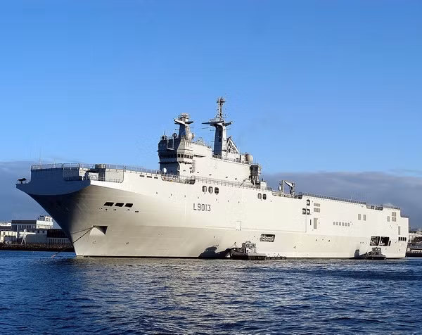 Nga mua 2 chiếc tàu tấn công đổ bộ lớp Mistral, Pháp. Nga mua 2 chiếc tàu tấn công đổ bộ lớp Mistral, Pháp.