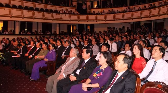 70 năm Ngành văn hóa được trao tặng Huân chương Hồ Chí Minh lần 2 ảnh 1 70 năm Ngành văn hóa được trao tặng Huân chương Hồ Chí Minh lần 2 ảnh 1