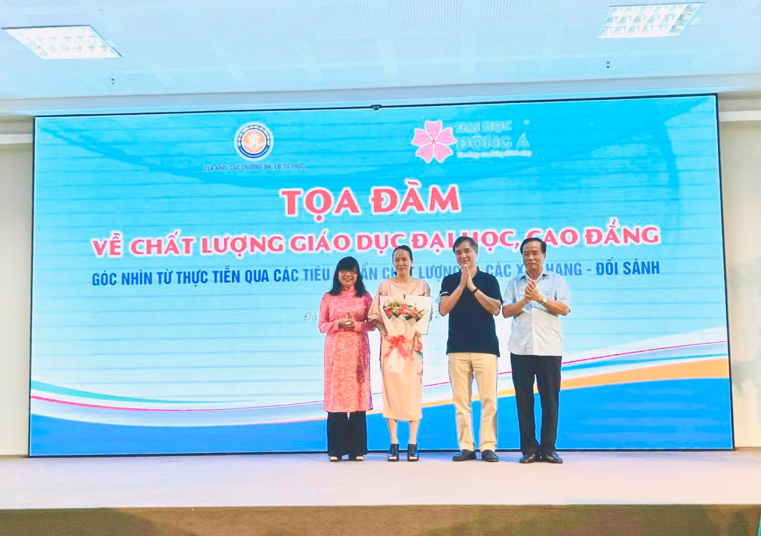 Hiệp hội Các trường đại học, cao đẳng Việt Nam kết nạp Trường Đại học Quản lý và Công nghệ thành phố Hồ Chí Minh là hội viên của Hiệp hội Hiệp hội Các trường đại học, cao đẳng Việt Nam kết nạp Trường Đại học Quản lý và Công nghệ thành phố Hồ Chí Minh là hội viên của Hiệp hội