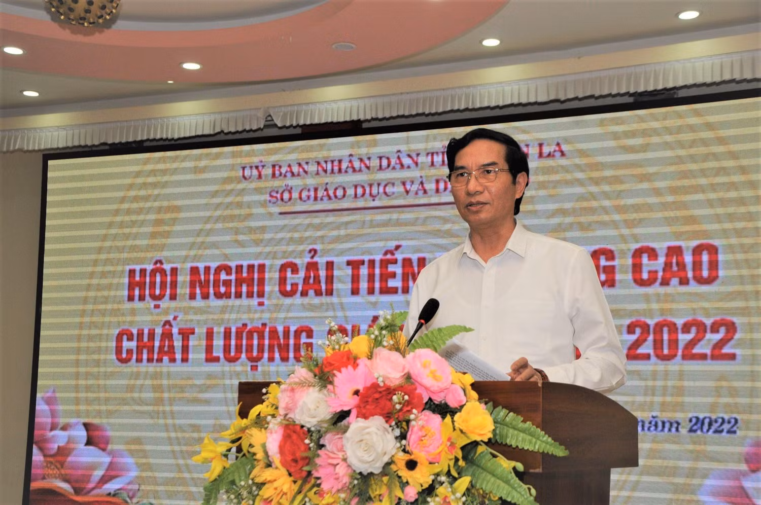 Giám đốc Sở Giáo dục và Đào tạo Sơn La cho rằng việc thực hiện khảo sát nhằm tạo điều kiện cho các thầy cô giáo nâng cao năng lực chuyên môn. Không có chuyện tạo thêm áp lực cho giáo viên. Ảnh: LC Giám đốc Sở Giáo dục và Đào tạo Sơn La cho rằng việc thực hiện khảo sát nhằm tạo điều kiện cho các thầy cô giáo nâng cao năng lực chuyên môn. Không có chuyện tạo thêm áp lực cho giáo viên. Ảnh: LC