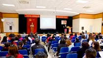 Toàn cảnh hội thảo “Dinh dưỡng học đường: Những điều cần biết cẩm nang Bữa ăn tiêu chuẩn trong học đường”. ảnh: Hoàng Lực.