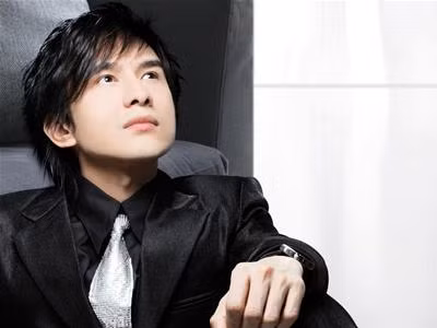 Đan Trường đi diễn suốt tết đem tiếng hát thay lời chúc mừng năm mới Đan Trường đi diễn suốt tết đem tiếng hát thay lời chúc mừng năm mới