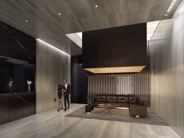 Cư dân sống ở One57 sẽ có hành lang riêng, thang máy riêng biệt từ tiền sảnh của tòa nhà. Còn các thang máy công cộng sẽ phục vụ khách sạn Park Hyatt trên các tầng thấp hơn.