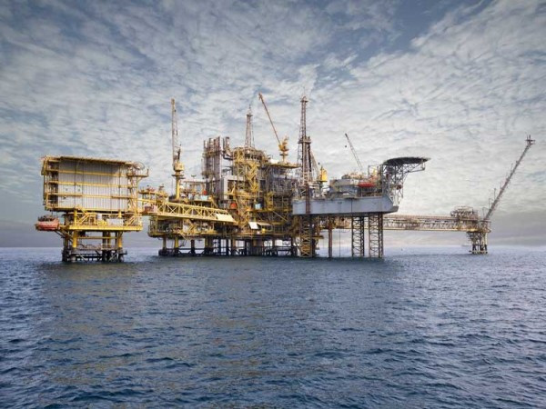 13. Qatar Lượng dầu dự trữ: 26 tỷ thùng (1,9%) Lượng dầu cung cấp: 1,64 triệu thùng/ngày (1,9%) Số năm khai thác còn lại: 45,2 năm 13. Qatar Lượng dầu dự trữ: 26 tỷ thùng (1,9%) Lượng dầu cung cấp: 1,64 triệu thùng/ngày (1,9%) Số năm khai thác còn lại: 45,2 năm