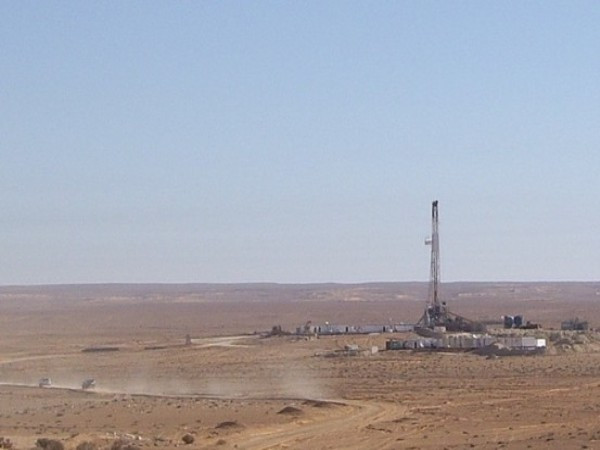 8. Libya Lượng dầu dự trữ: 46 tỷ thùng (3,4%) Lượng dầu cung cấp: 834 nghìn thùng/ngày (0,9%) Số năm khai thác còn lại: 76,7 năm 8. Libya Lượng dầu dự trữ: 46 tỷ thùng (3,4%) Lượng dầu cung cấp: 834 nghìn thùng/ngày (0,9%) Số năm khai thác còn lại: 76,7 năm