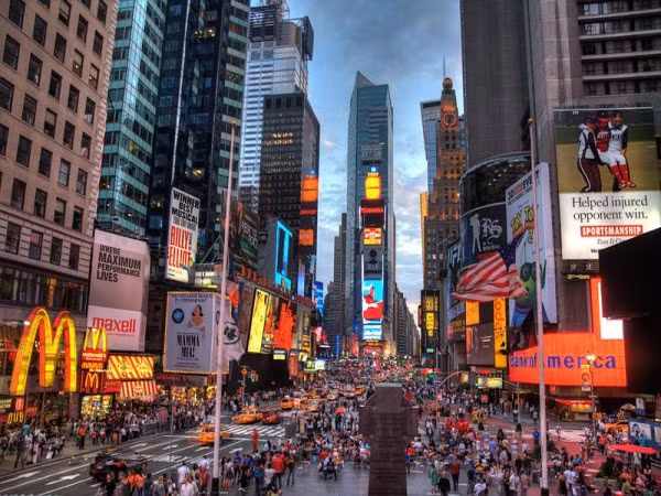 1. New York GMP: 1,29 nghìn tỷ USD So sánh với các quốc gia khác: GDP của Mexico: 1,15 nghìn tỷ USD GDP của Hàn Quốc: 1,12 nghìn tỷ USD GDP của Hà Lan : 838 tỷ USD 1. New York GMP: 1,29 nghìn tỷ USD So sánh với các quốc gia khác: GDP của Mexico: 1,15 nghìn tỷ USD GDP của Hàn Quốc: 1,12 nghìn tỷ USD GDP của Hà Lan : 838 tỷ USD