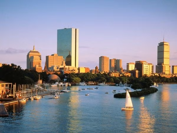 9. Boston GMP: 326 tỷ USD So sánh với các quốc gia khác: GDP của Chile: 235 tỷ USD GDP của Ai Cập: 231 tỷ USD GDP của Philippin: 225 tỷ USD 9. Boston GMP: 326 tỷ USD So sánh với các quốc gia khác: GDP của Chile: 235 tỷ USD GDP của Ai Cập: 231 tỷ USD GDP của Philippin: 225 tỷ USD