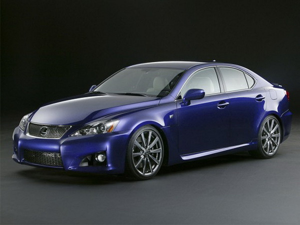 Chiếc Lexus cáu cạnh