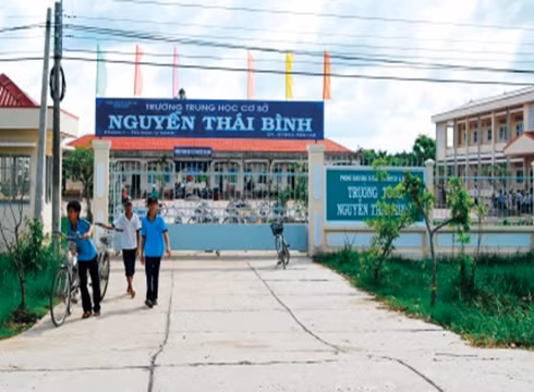 Trường trung học cơ sở Nguyễn Thái Bình, huyện U Minh, tỉnh Cà Mau (ảnh: camaunews.com) Trường trung học cơ sở Nguyễn Thái Bình, huyện U Minh, tỉnh Cà Mau (ảnh: camaunews.com)