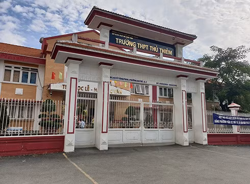 Trường trung học phổ thông Thủ Thiêm, quận 2, Thành phố Hồ Chí Minh (ảnh: P.L) Trường trung học phổ thông Thủ Thiêm, quận 2, Thành phố Hồ Chí Minh (ảnh: P.L)